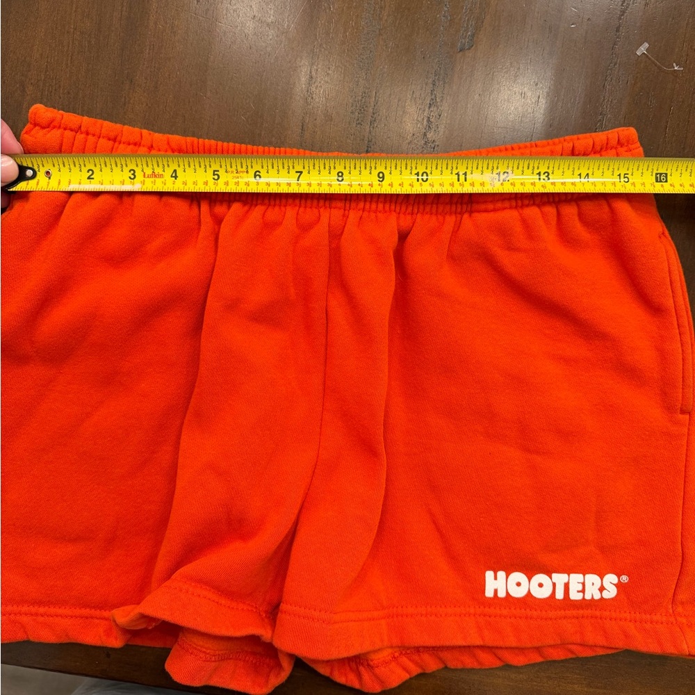 Hooters Women's Orange Shorts - M - Picture 4 of 4
